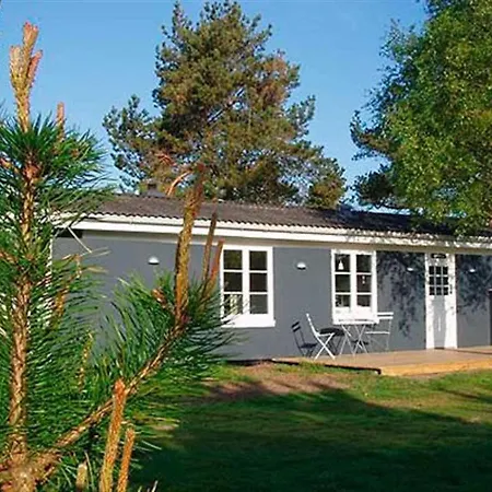 Holiday home Siggi - 400m From The Sea In Ne Jutland By Interhome *